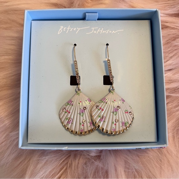 Betsey Johnson Gold and Pink Shell Earrings - Picture 2 of 4